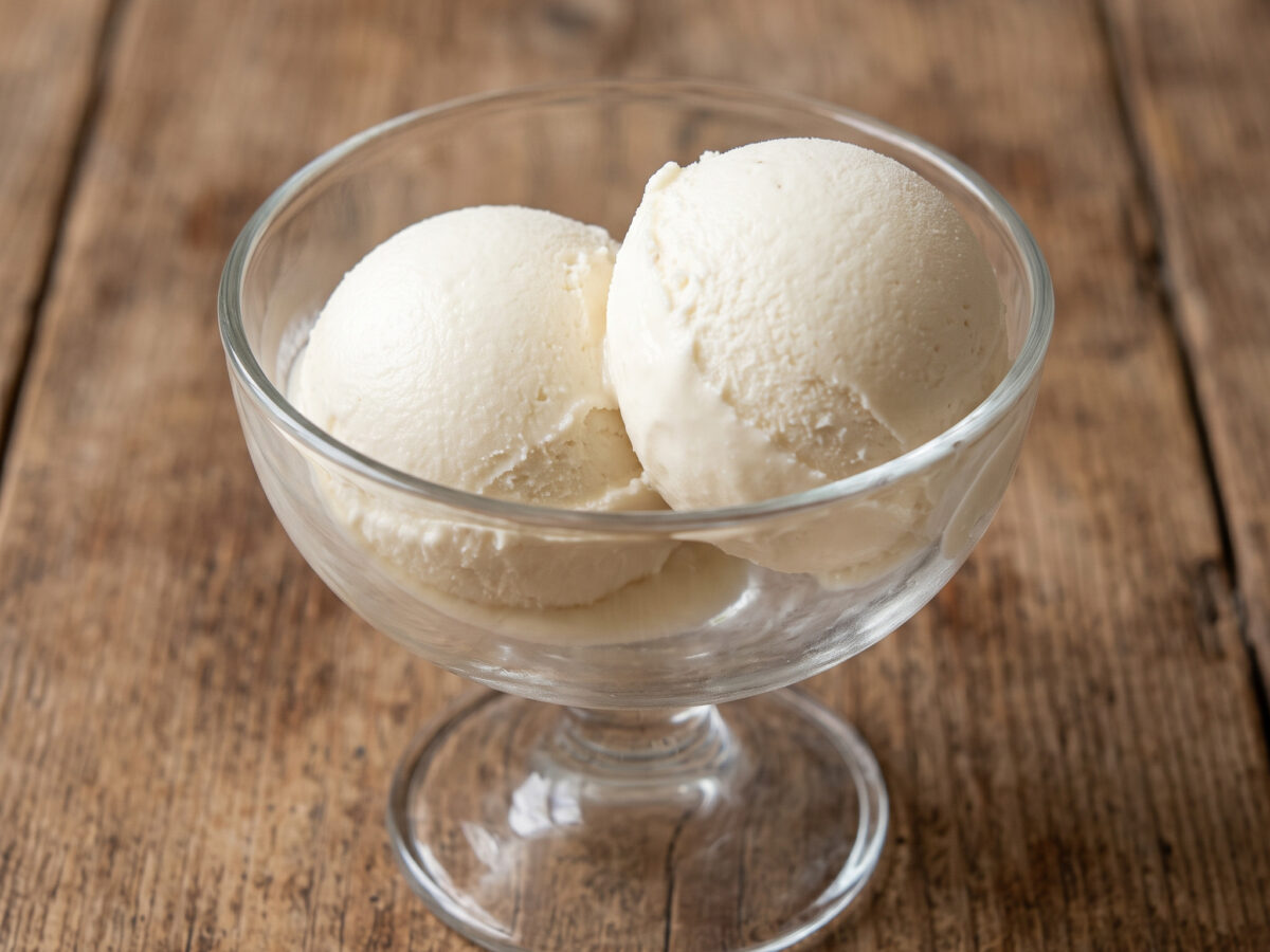 Korsische Glace au brocciu