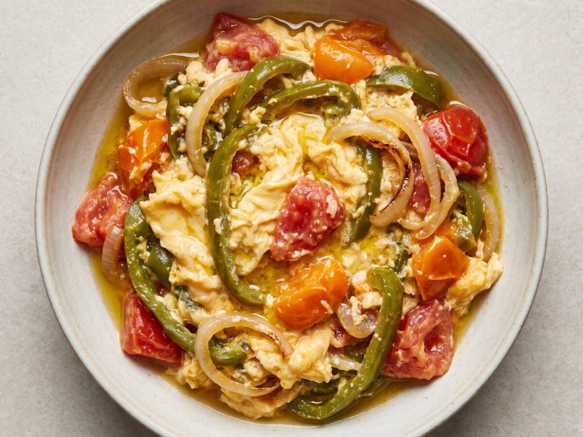 Piperade basquaise – baskische Gemüsepfanne mit Ei