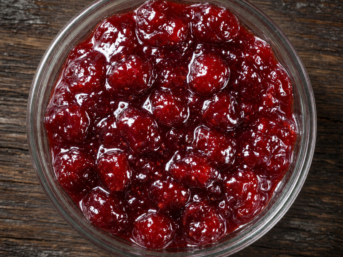 Rubinrote Konfitüre aus dem Val-d’Oise