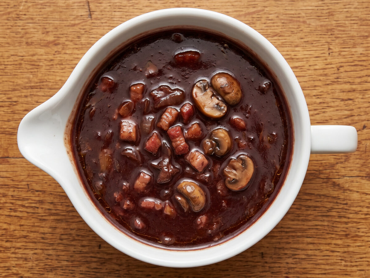 Sauce meurette aus Bourgogne-Franche-Comté